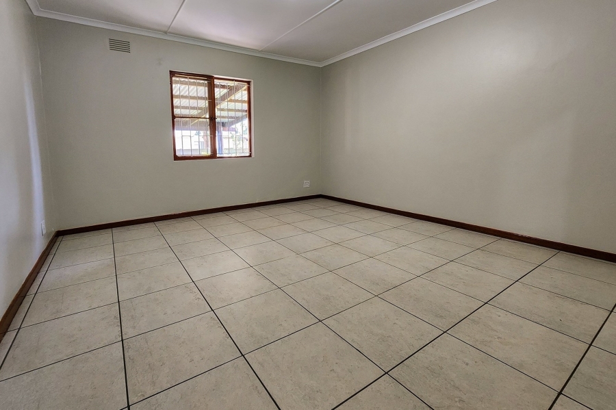 To Let 3 Bedroom Property for Rent in Brenton On Lake Western Cape